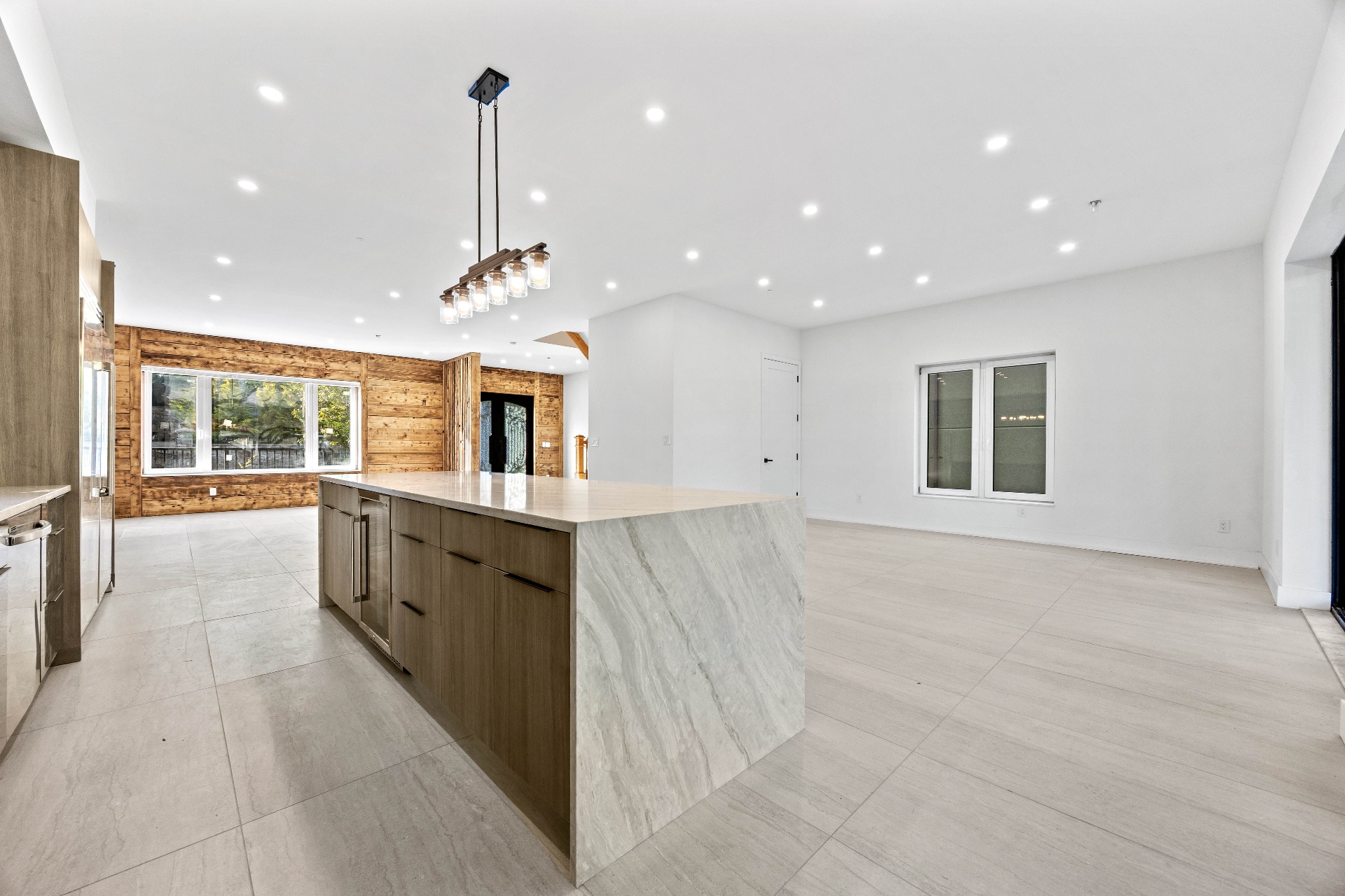 Dining — current
